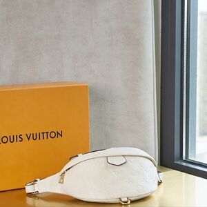 Louis Vuitton Bumbag Monogram Empreinte White